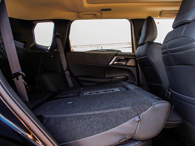 2025 Mitsubishi Outlander SE - 23077673 - 33