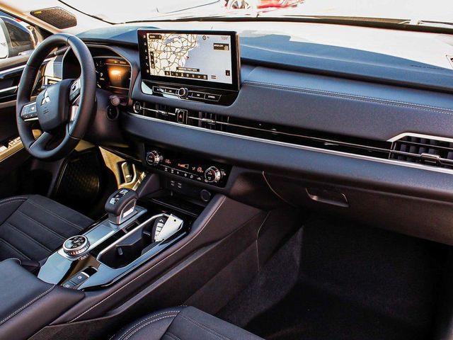 2025 Mitsubishi Outlander SE - 23077673 - 42