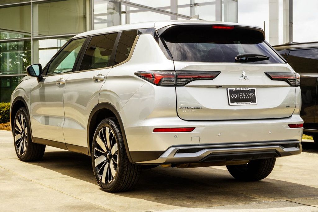 Mitsubishi Outlander photo 10