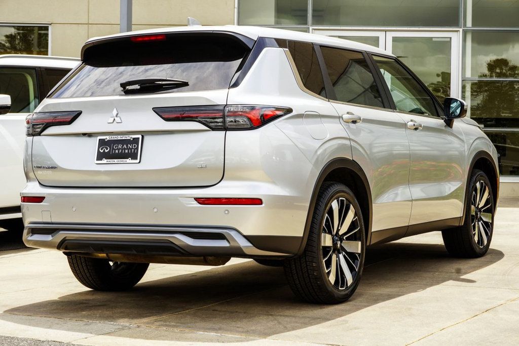 Mitsubishi Outlander photo 12