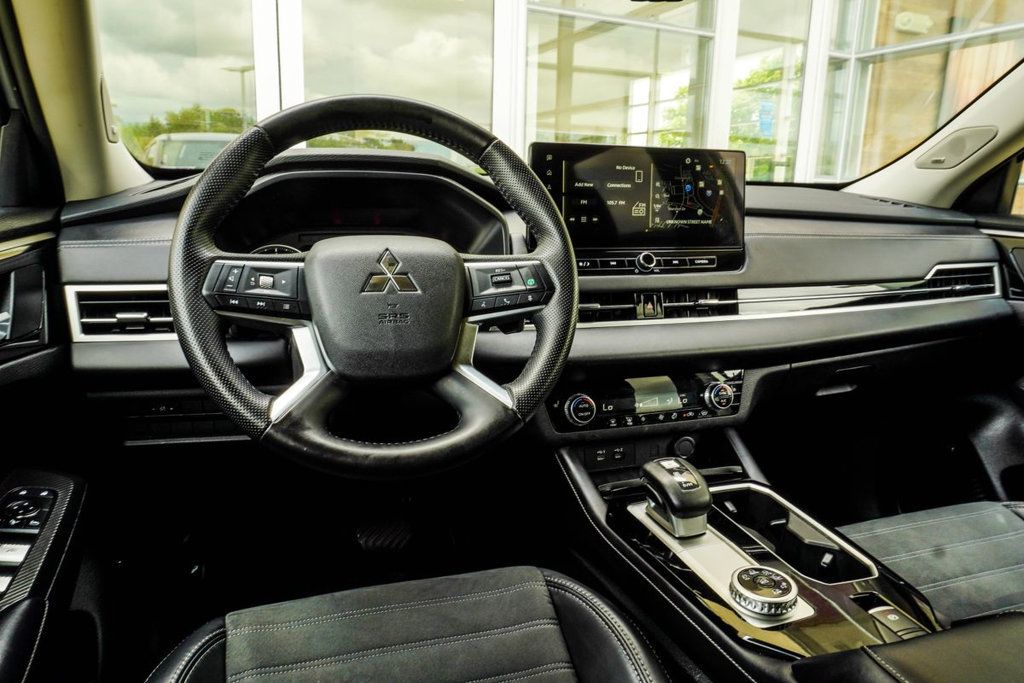 Mitsubishi Outlander photo 16