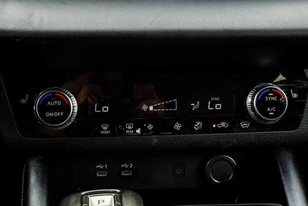 Mitsubishi Outlander photo 25