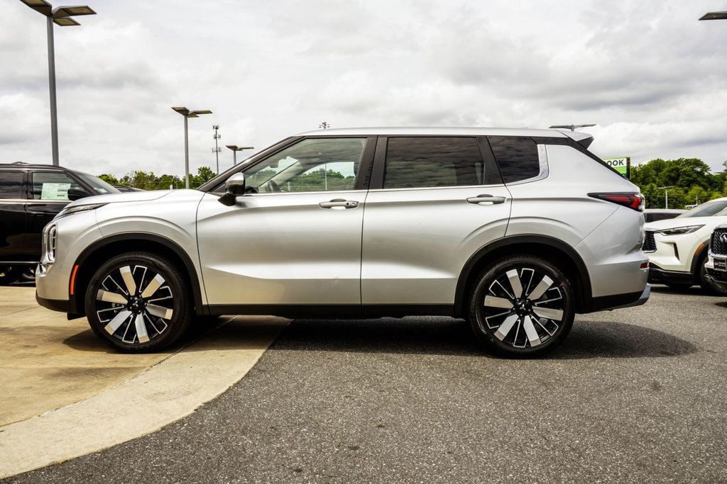 Mitsubishi Outlander photo 9