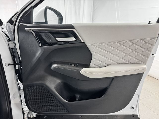 2025 Mitsubishi Outlander Plug-In Hybrid PHEV SEL AWD  - 23097658 - 18