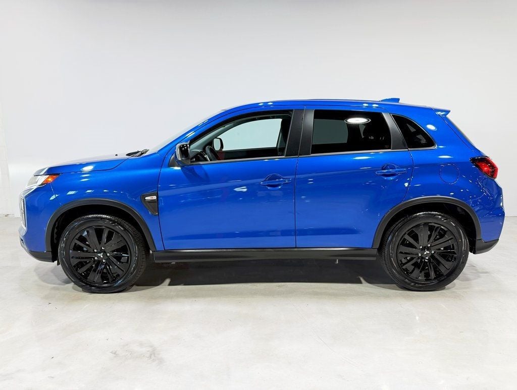 2025 Mitsubishi Outlander Sport ES photo 4