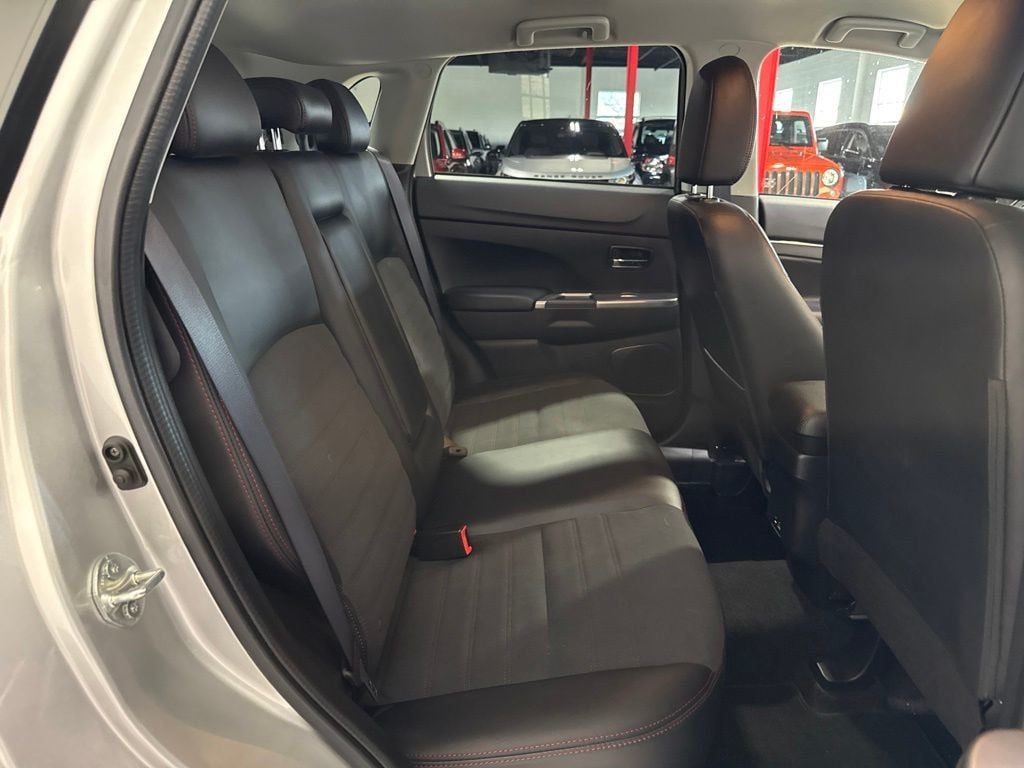 2025 Mitsubishi Outlander Sport ES 2.0 AWC - 23054935 - 24