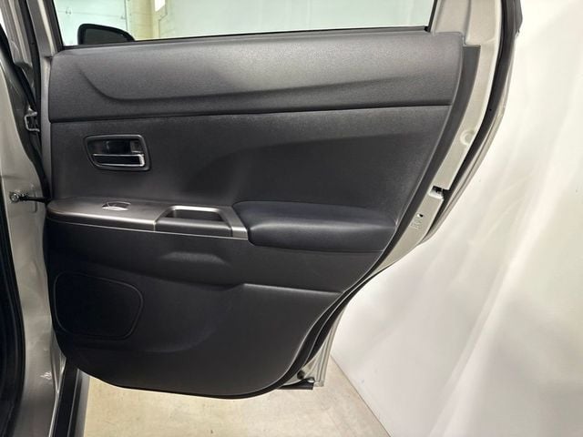 2025 Mitsubishi Outlander Sport ES 2.0 AWC - 23054935 - 25