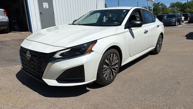 2025 Nissan Altima 2.5 SV Sedan 4D - 23041566 - 0
