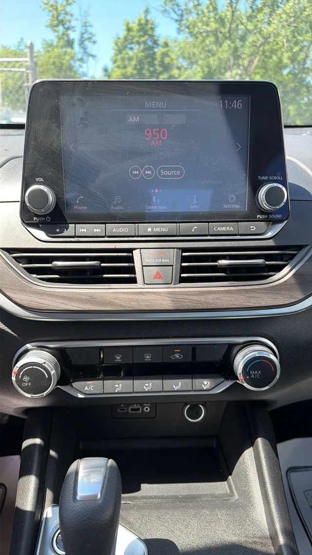 2025 Nissan Altima 2.5 SV Sedan 4D - 23041566 - 17