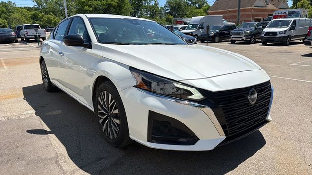 2025 Nissan Altima 2.5 SV Sedan 4D - 23041566 - 2