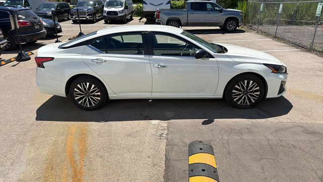 2025 Nissan Altima 2.5 SV Sedan 4D - 23041566 - 3