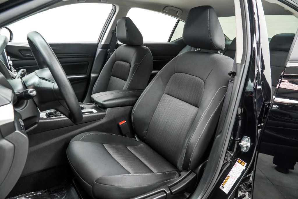 Nissan Altima photo 15