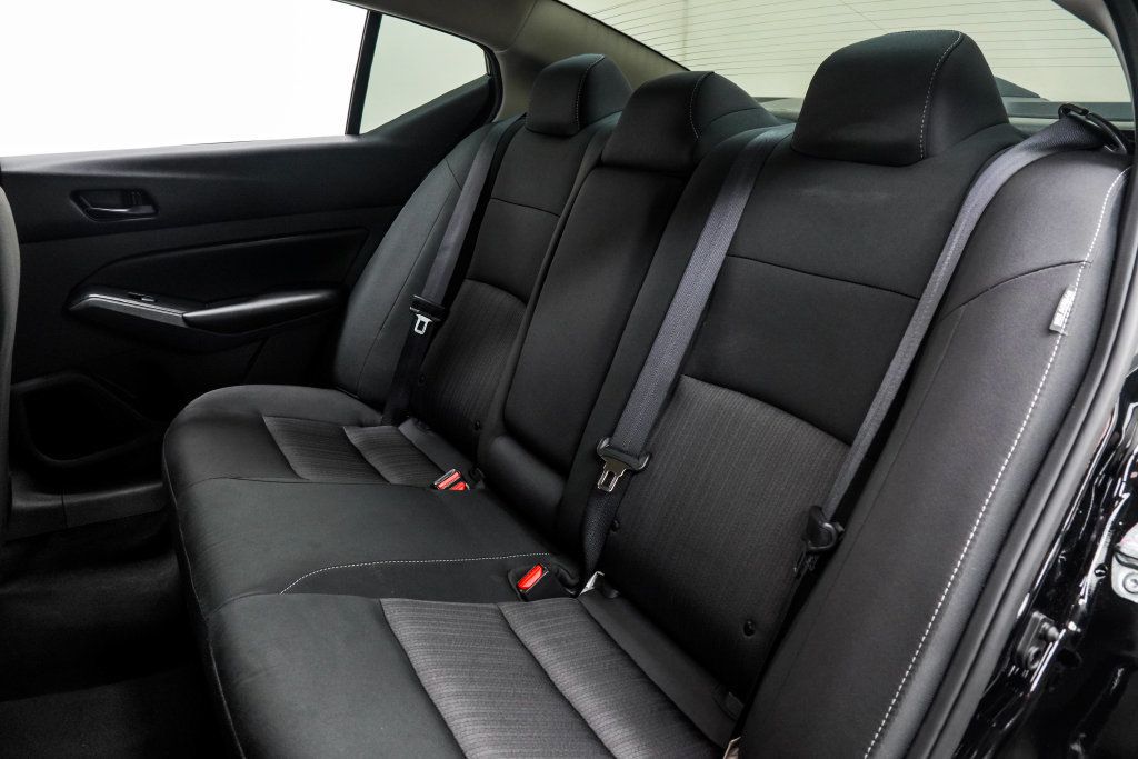 Nissan Altima photo 17