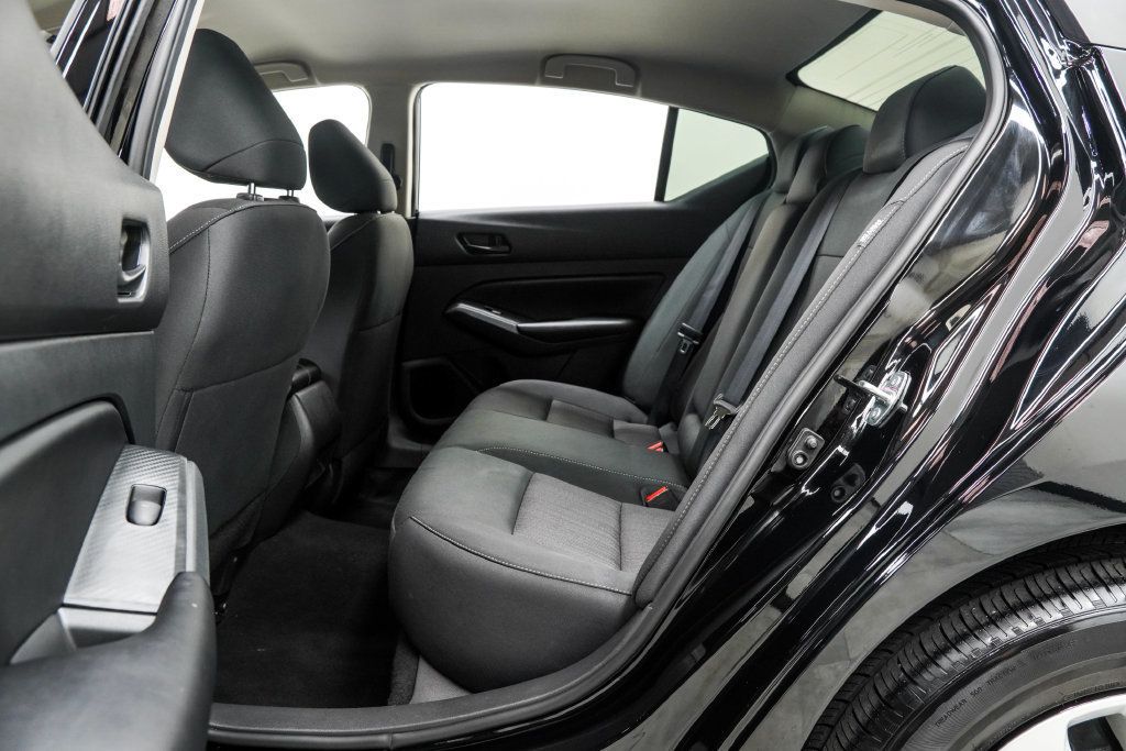 Nissan Altima photo 18
