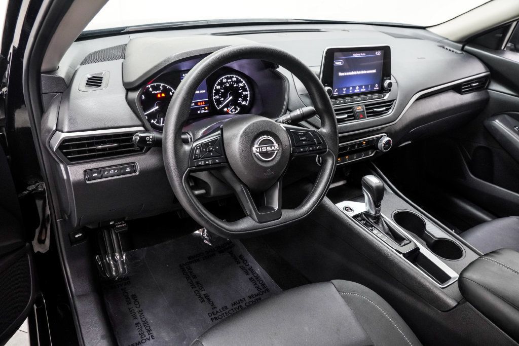 Nissan Altima photo 19
