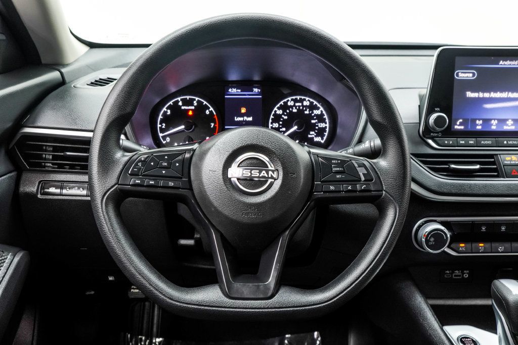 Nissan Altima photo 23