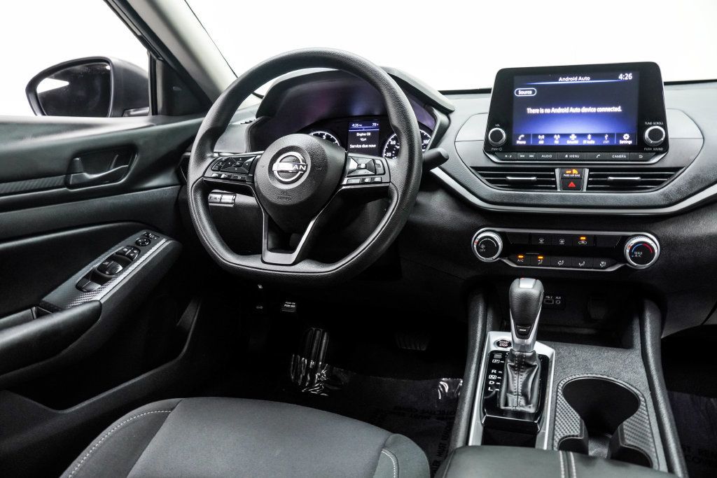Nissan Altima photo 24