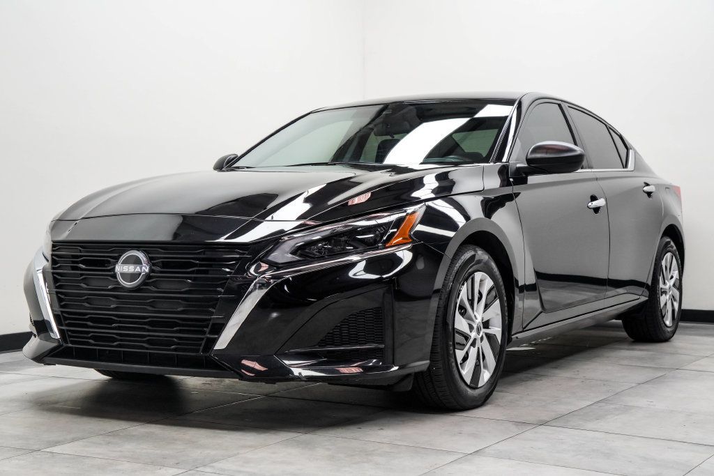 Nissan Altima photo 7