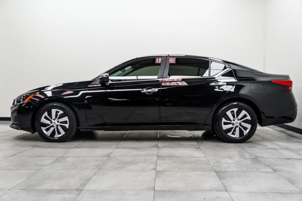 Nissan Altima photo 8