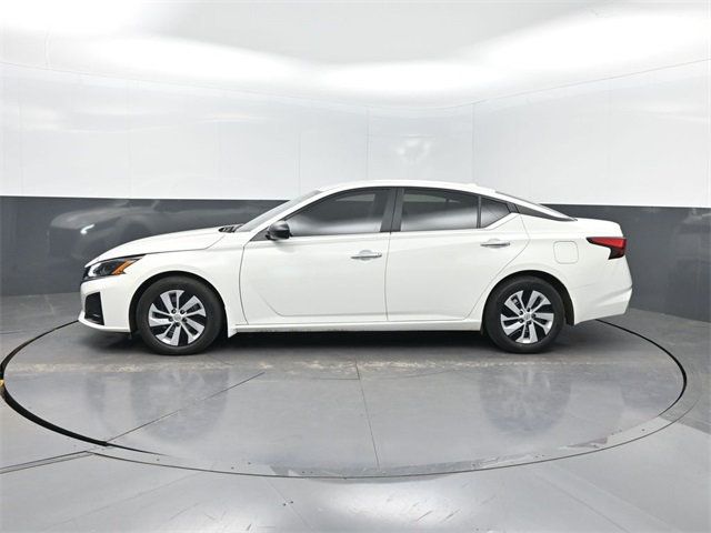 2025 Nissan Altima 2.5 S photo 2