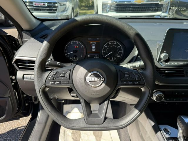 2025 Nissan Altima