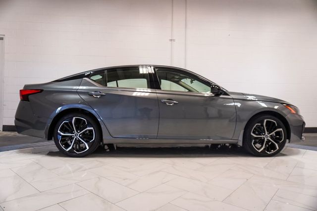 2025 Nissan Altima SR FWD - 23034555 - 35
