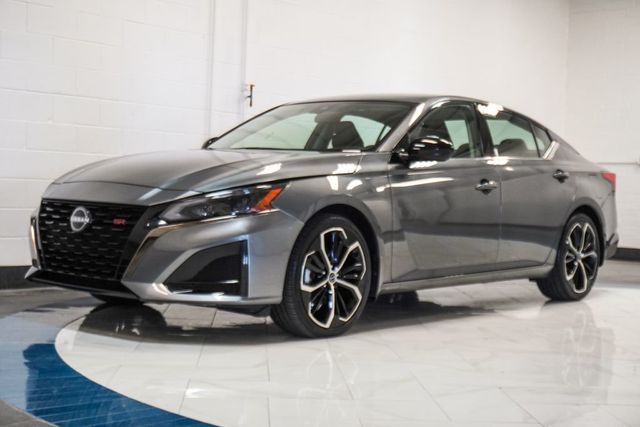 2025 Nissan Altima SR FWD - 23034555 - 3