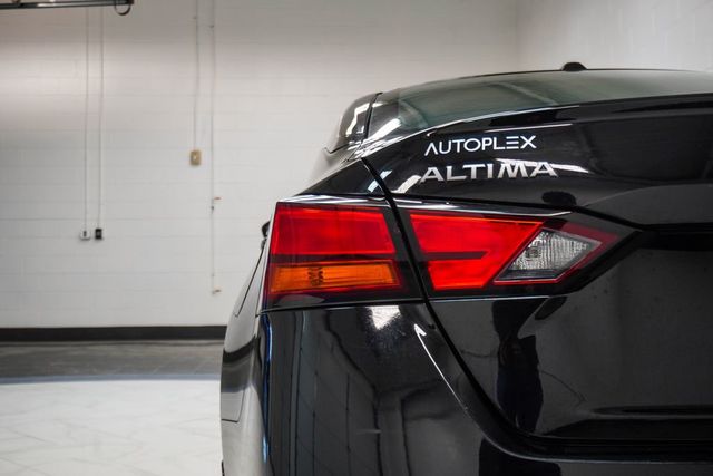 2025 Nissan Altima SR FWD - 23065819 - 37