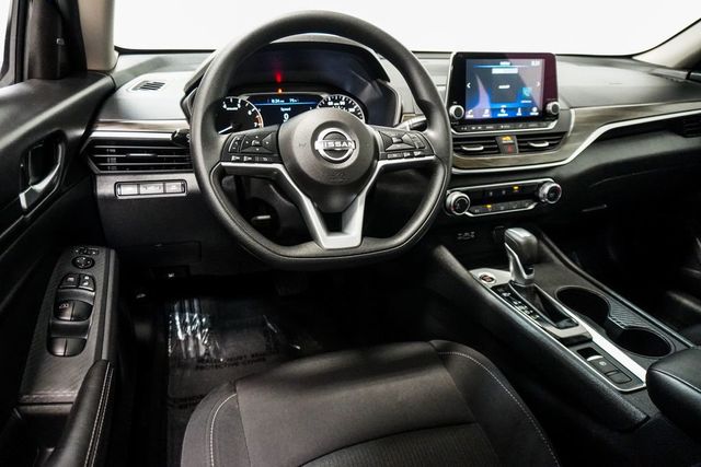 2025 Nissan Altima SV AWD - 23010812 - 12