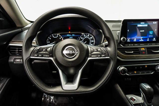 2025 Nissan Altima SV AWD - 23010812 - 13