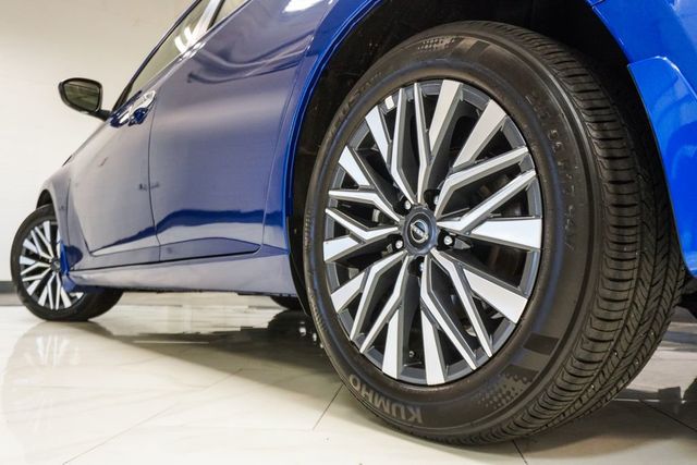 2025 Nissan Altima SV AWD - 23010812 - 34