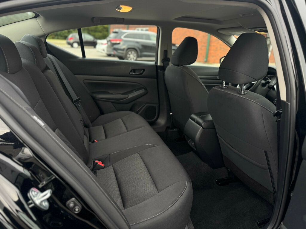 2025 Nissan Altima SV FWD - 22940646 - 17