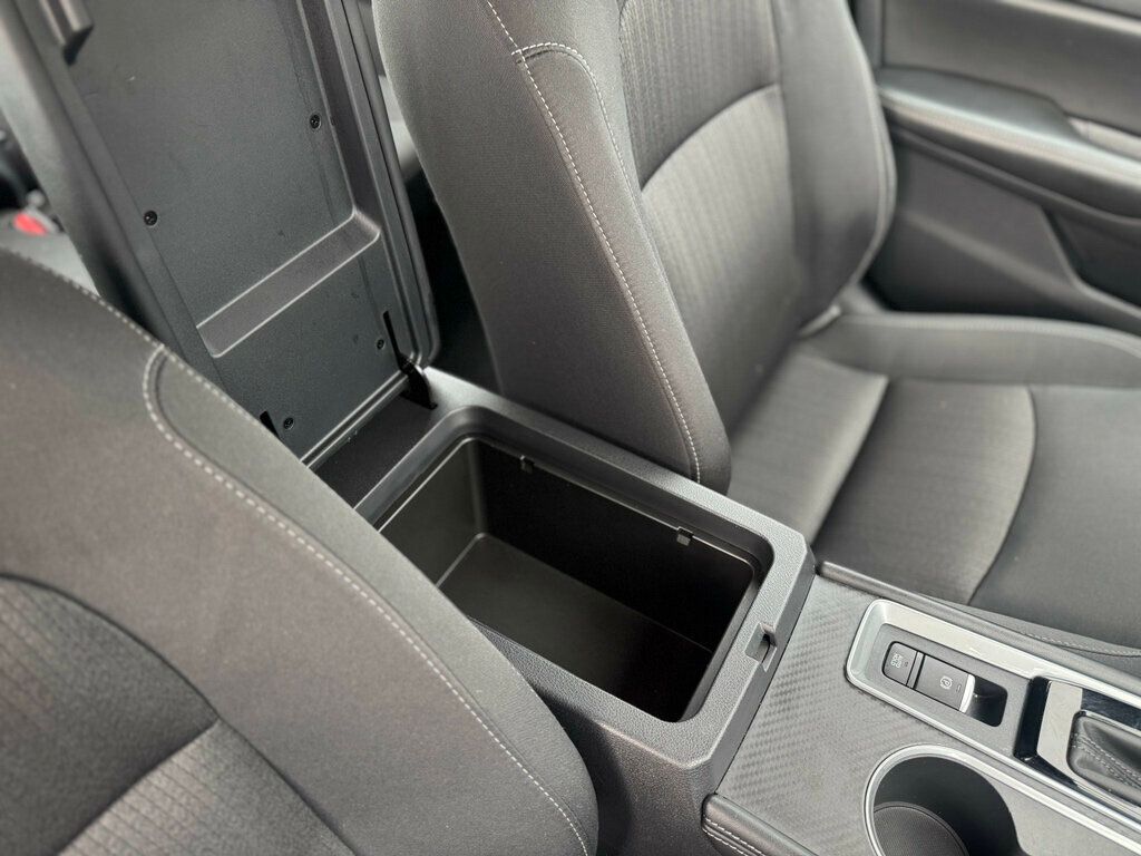 2025 Nissan Altima SV FWD - 22940646 - 31