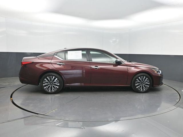 2025 Nissan Altima SV FWD - 23004777 - 32