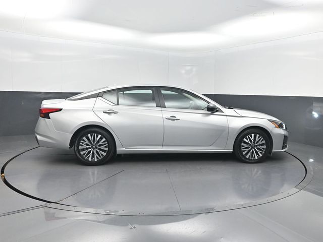 2025 Nissan Altima SV FWD - 23053890 - 26