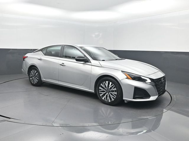 2025 Nissan Altima SV FWD - 23053890 - 27