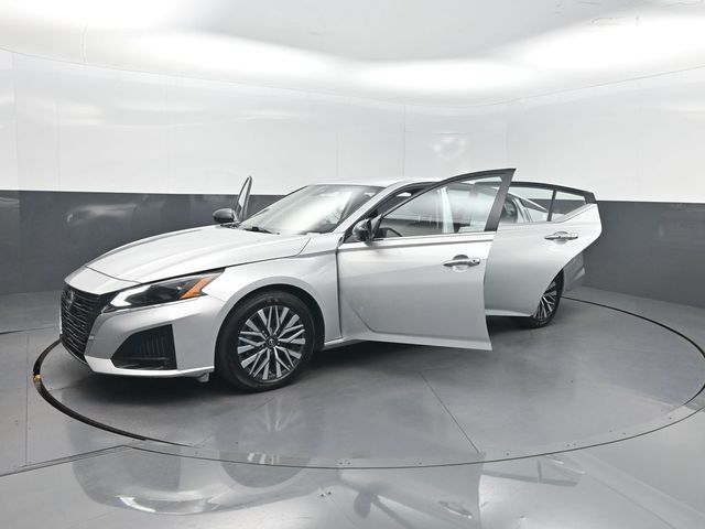 2025 Nissan Altima SV FWD - 23053890 - 29