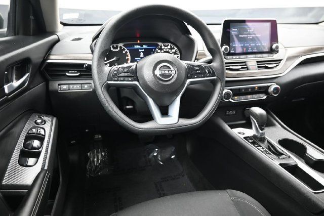 2025 Nissan Altima SV FWD - 23071754 - 13