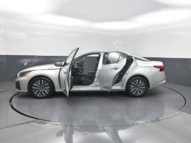 2025 Nissan Altima SV FWD - 23071754 - 34
