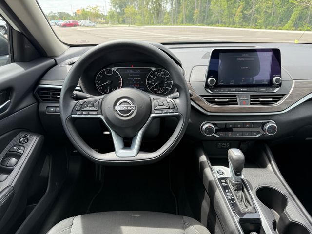 2025 Nissan Altima SV FWD - 23088571 - 11