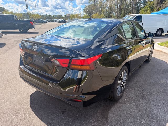 2025 Nissan Altima SV FWD - 23095284 - 17
