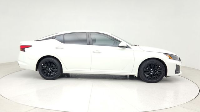 2025 Nissan Altima SV Special Edition - 22941417 - 3