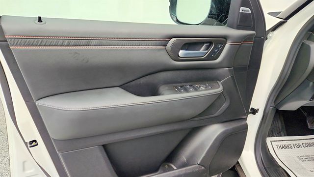 2025 Nissan Armada 4x4 PRO-4X w/ 20'' Wheels & Revised Front Bumpers - 22997452 - 9