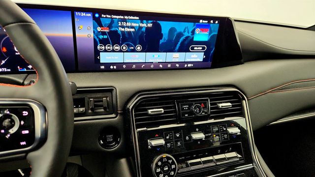 2025 Nissan Armada 4x4 PRO-4X with Premium Package - 22957567 - 17