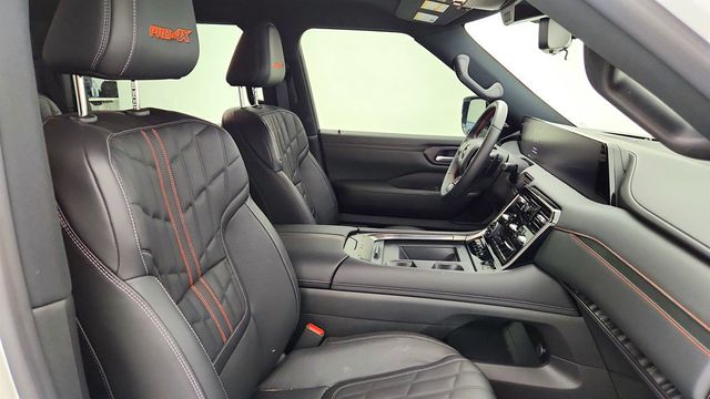 2025 Nissan Armada 4x4 PRO-4X w/ Premium Pkg - 23026442 - 24