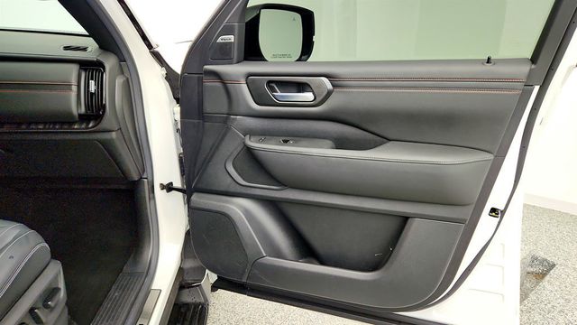 2025 Nissan Armada 4x4 PRO-4X w/ Premium Pkg - 23026442 - 26