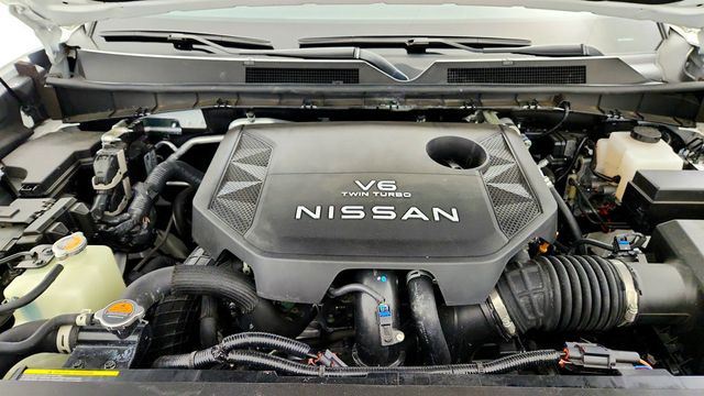2025 Nissan Armada 4x4 PRO-4X w/ Premium Pkg - 23026442 - 27