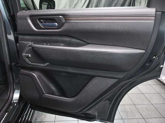 2025 Nissan Armada Platinum Reserve - 23009345 - 14