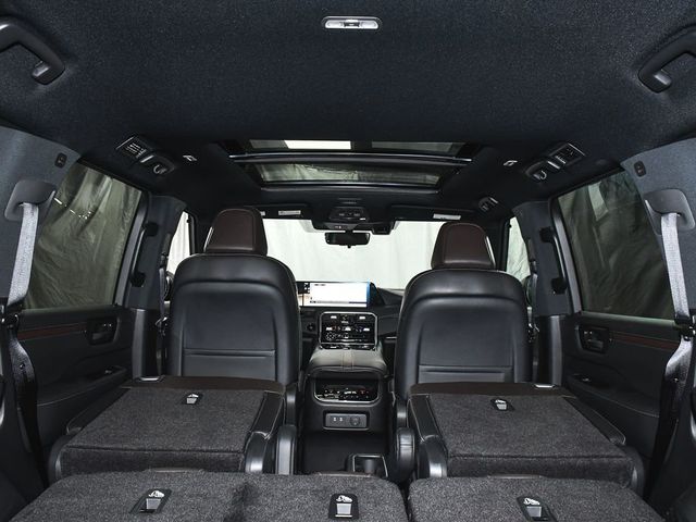 2025 Nissan Armada Platinum Reserve - 23009345 - 74