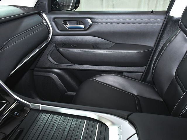 2025 Nissan Armada SV - 23071451 - 35